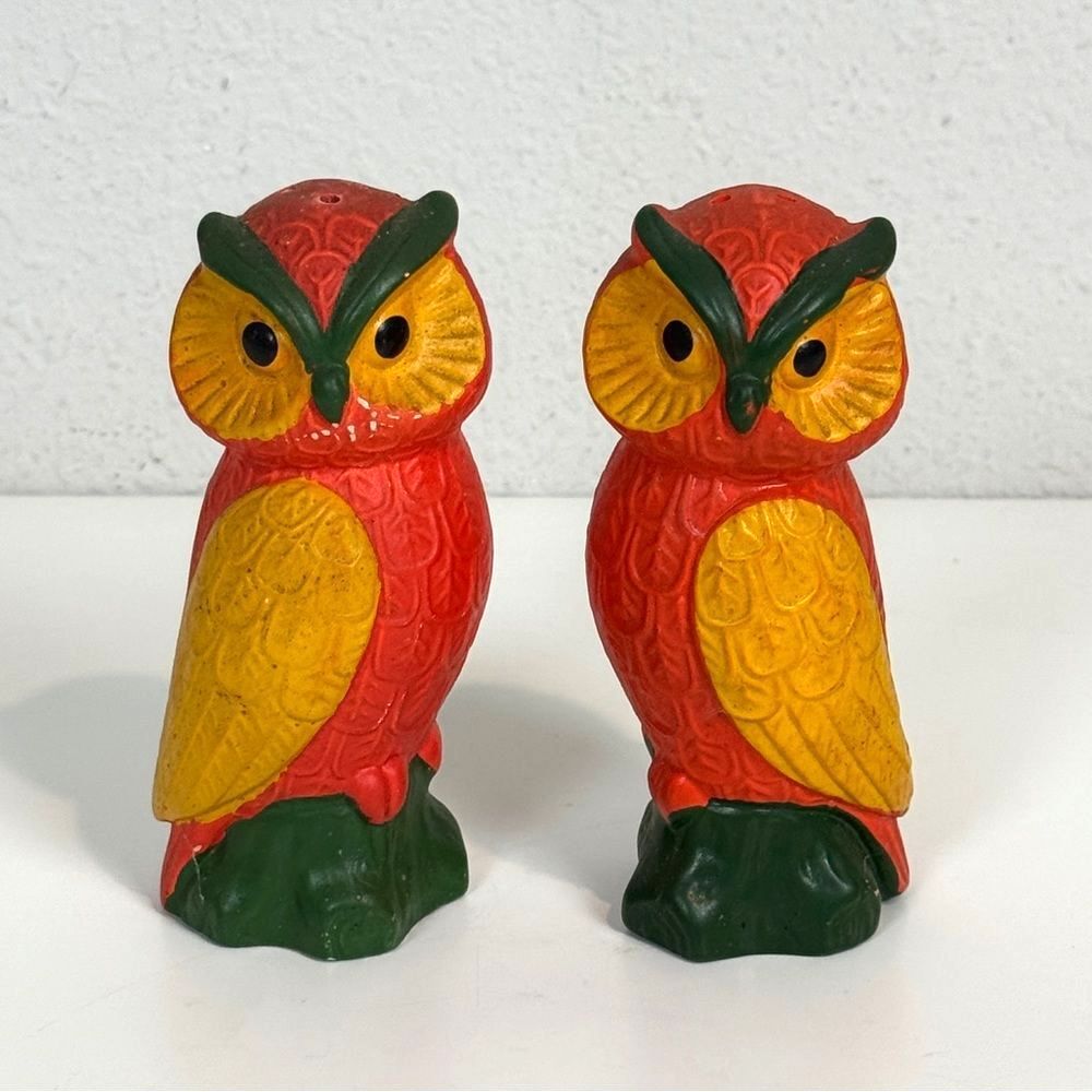 Vintage Ceramic Owl Salt & Pepper Shakers Made in Japan 70s